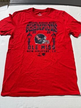 Ole Miss Men’s Large. Red T-shirt. NWOT